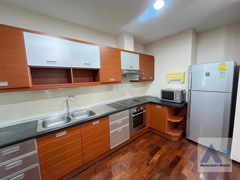  2 Bedrooms  Condominium For Rent & Sale in Sukhumvit, Bangkok  near BTS Thong Lo (27668)