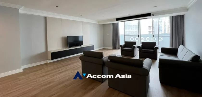 Pet friendly |  4 Bedrooms  Apartment For Rent in Sukhumvit, Bangkok  near BTS Asok - MRT Sukhumvit (1001601)