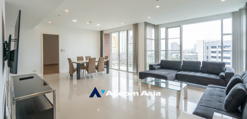 Pet friendly |  3 Bedrooms  Condominium For Rent in Sukhumvit, Bangkok  near BTS Ekkamai (28010)