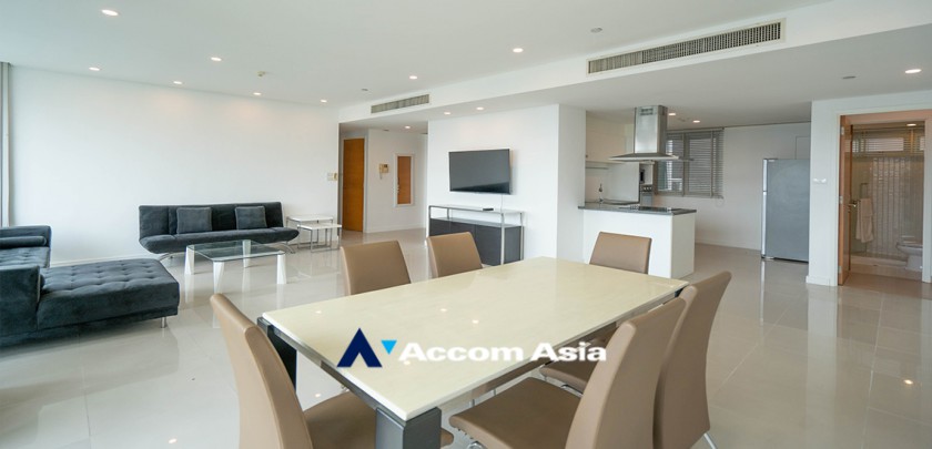 Pet friendly |  3 Bedrooms  Condominium For Rent in Sukhumvit, Bangkok  near BTS Ekkamai (28010)