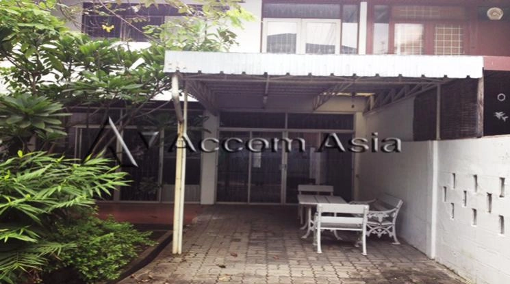  4 Bedrooms  Townhouse For Rent in Sukhumvit, Bangkok  near BTS Asok (11007201)