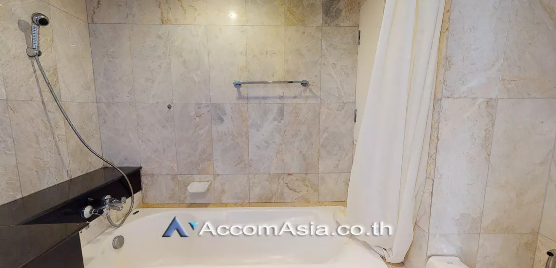 Pet friendly |  2 Bedrooms  Condominium For Sale in Sukhumvit, Bangkok  near BTS Phrom Phong (28325)