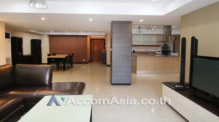  3 Bedrooms  Condominium For Rent in Sukhumvit, Bangkok  near BTS Phrom Phong (28361)