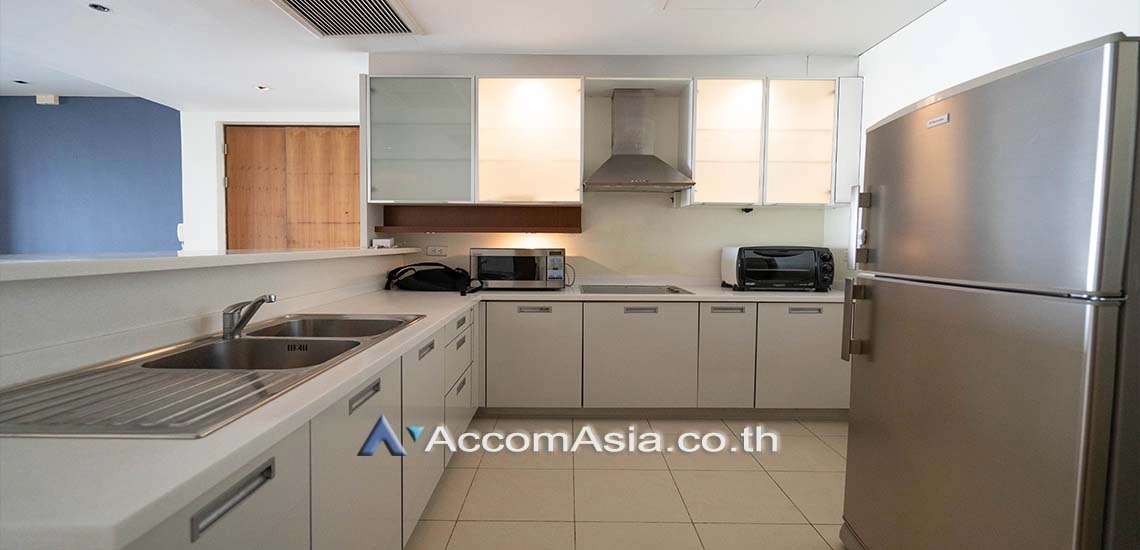 Big Balcony, Pet friendly |  3 Bedrooms  Condominium For Rent in Sukhumvit, Bangkok  near BTS Asok - MRT Sukhumvit (28374)