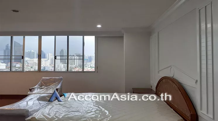 Pet friendly |  3 Bedrooms  Condominium For Rent in Sukhumvit, Bangkok  near BTS Phrom Phong (28968)