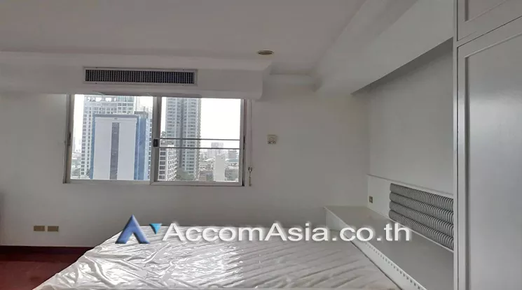 Pet friendly |  3 Bedrooms  Condominium For Rent in Sukhumvit, Bangkok  near BTS Phrom Phong (28968)