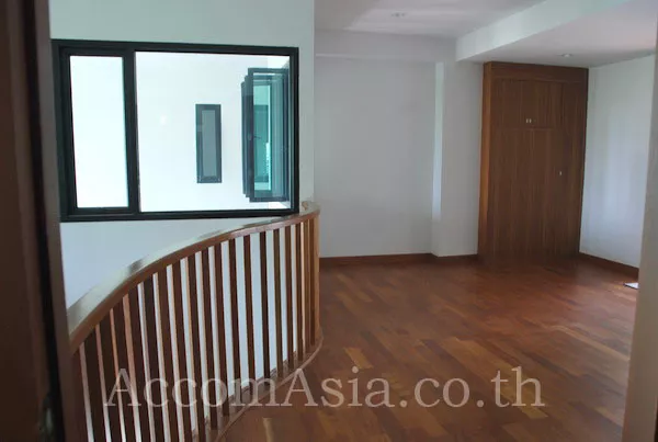 4  3 br Apartment For Rent in Sukhumvit ,Bangkok BTS Nana at Peaceful Living in CBD 19064