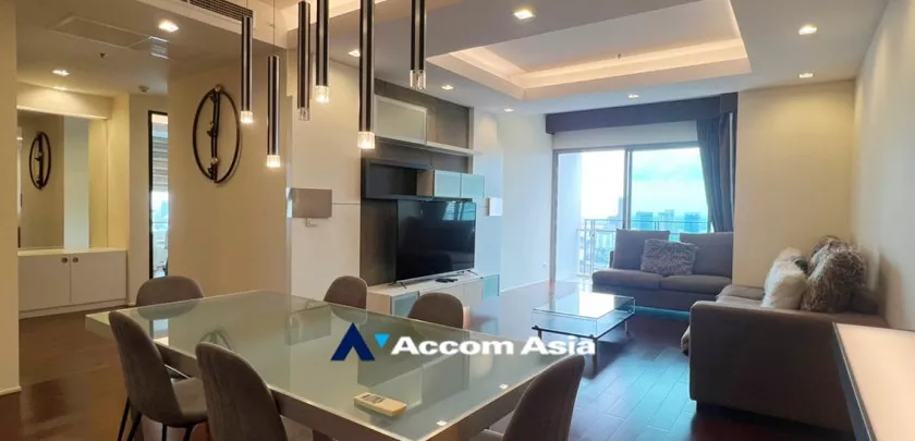 Pet friendly |  3 Bedrooms  Condominium For Rent in Sukhumvit, Bangkok  near BTS Phrom Phong (29090)