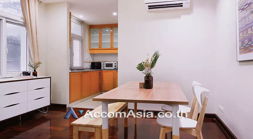  2 Bedrooms  Apartment For Rent in Sukhumvit, Bangkok  near BTS Thong Lo (19163)