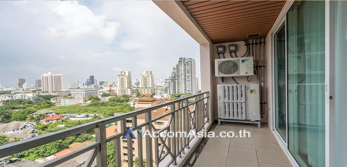 Pet friendly |  3 Bedrooms  Apartment For Rent in Sukhumvit, Bangkok  near BTS Phrom Phong (19238)