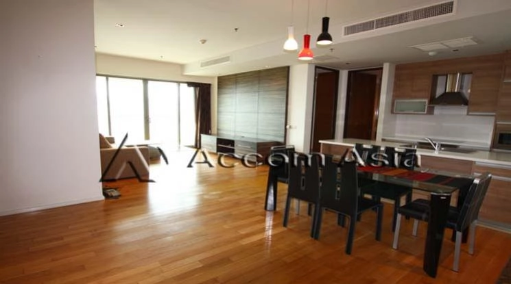 Big Balcony, Pet friendly |  2 Bedrooms  Condominium For Rent in Sukhumvit, Bangkok  near BTS Asok - MRT Sukhumvit (29265)