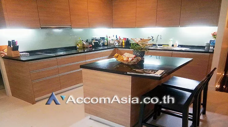  3 Bedrooms  Apartment For Rent in Sukhumvit, Bangkok  near BTS Asok - MRT Sukhumvit (19383)