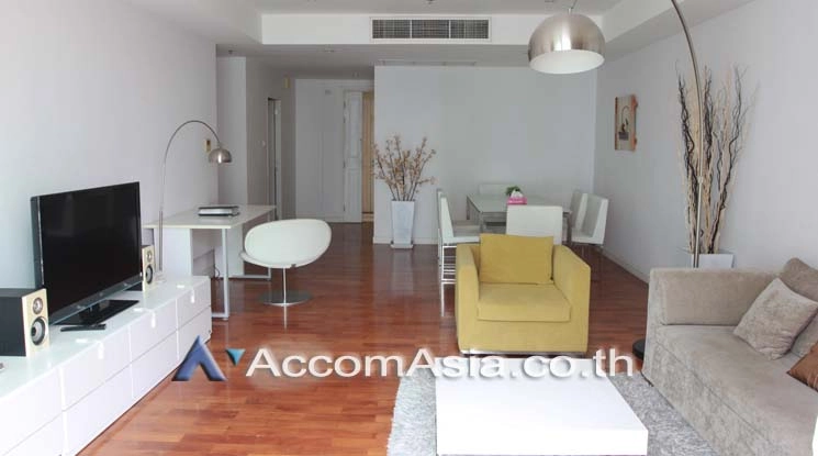  3 Bedrooms  Condominium For Rent in Sukhumvit, Bangkok  near BTS Phrom Phong (29461)