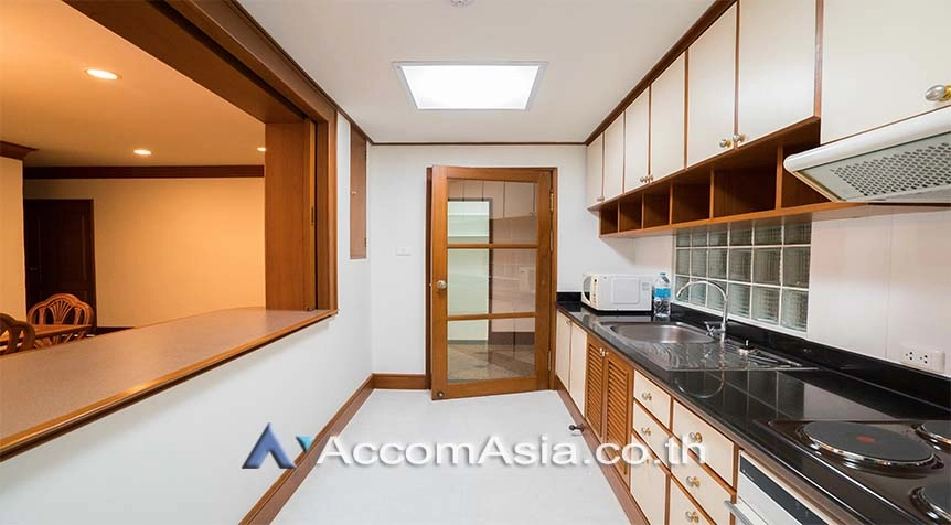  2 Bedrooms  Apartment For Rent in Sukhumvit, Bangkok  near BTS Phrom Phong (19669)