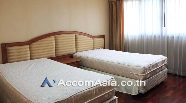 Pet friendly |  3 Bedrooms  Apartment For Rent in Sukhumvit, Bangkok  near BTS Asok - MRT Sukhumvit (19708)