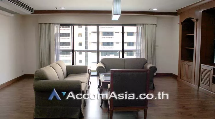  3 Bedrooms  Apartment For Rent in Sukhumvit, Bangkok  near BTS Asok - MRT Sukhumvit (19709)