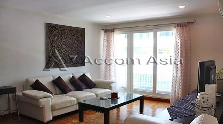  2 Bedrooms  Condominium For Rent in Sukhumvit, Bangkok  near BTS Nana (29733)