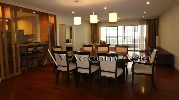 Big Balcony, Pet friendly |  3 Bedrooms  Apartment For Rent in Sukhumvit, Bangkok  near BTS Phrom Phong (19756)