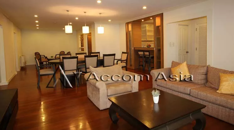 Big Balcony, Pet friendly |  3 Bedrooms  Apartment For Rent in Sukhumvit, Bangkok  near BTS Phrom Phong (19756)