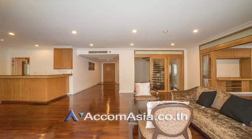 Big Balcony, Pet friendly |  3 Bedrooms  Apartment For Rent in Sukhumvit, Bangkok  near BTS Phrom Phong (19762)