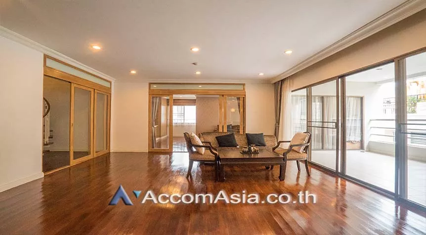 Big Balcony, Pet friendly |  3 Bedrooms  Apartment For Rent in Sukhumvit, Bangkok  near BTS Phrom Phong (19762)