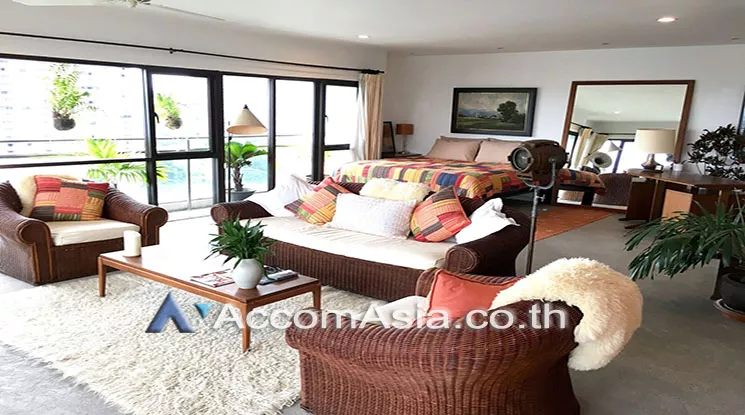  1 Bedroom  Condominium For Rent in Sathorn, Bangkok  near MRT Lumphini (29900)