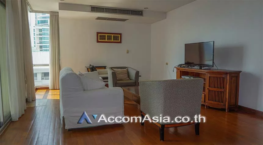 Pet friendly |  3 Bedrooms  Condominium For Rent & Sale in Ploenchit, Bangkok  near BTS Chitlom (29911)